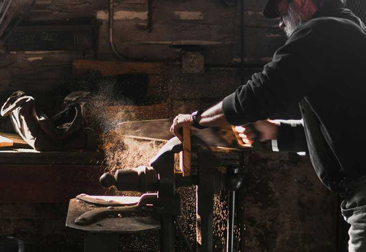 Come fare un foro quadrato nel legno